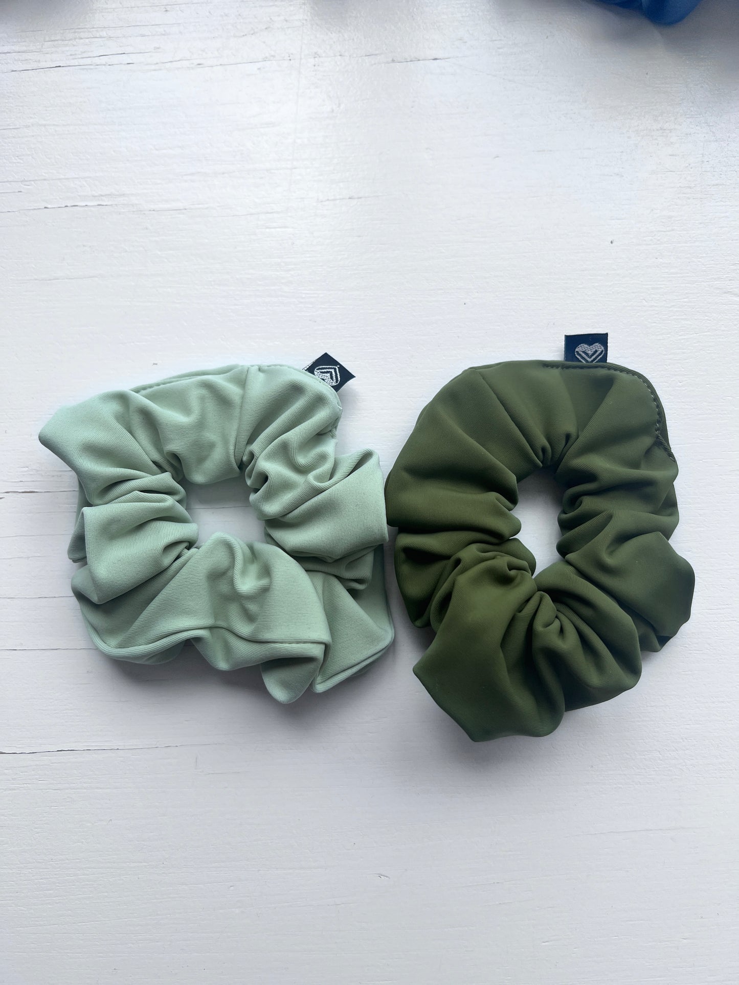 LOTO SCRUNCHIES